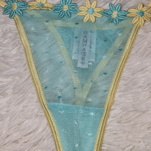 VINTAGE RAMPAGE LARGE THONGS - Picture 4 of 10